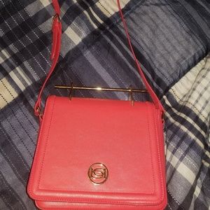 bebe Hibiscus Red
purse